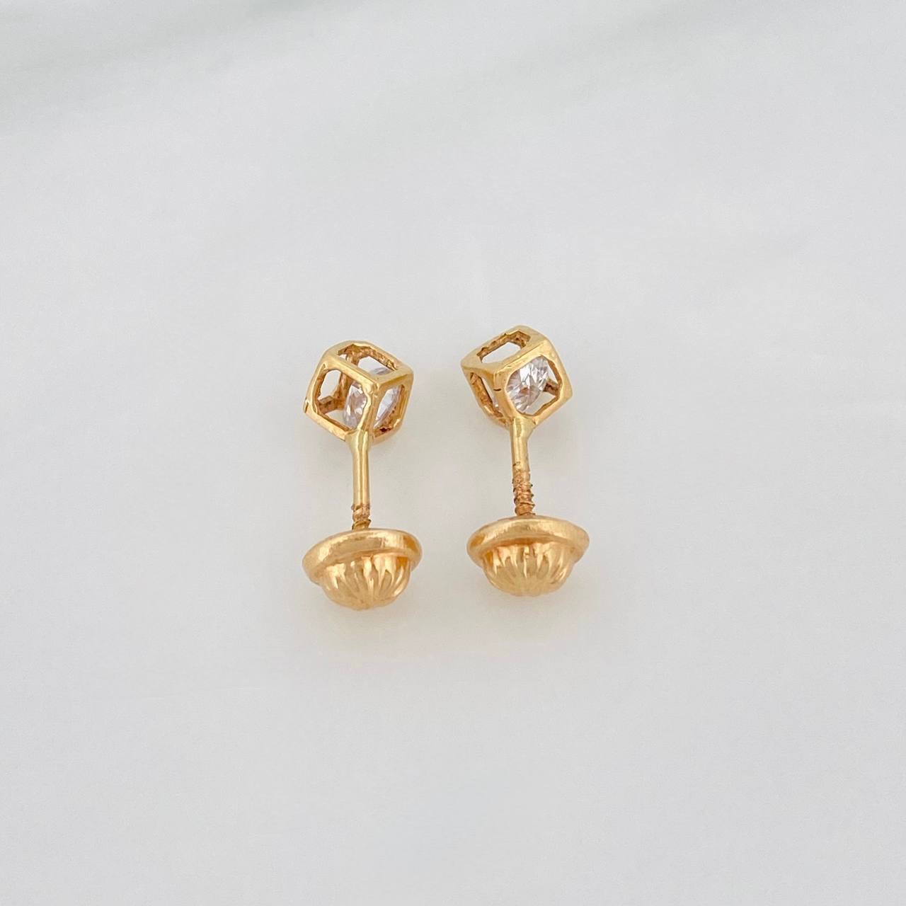 Topos Cuadrado 0.75g / 3.37mm Oro Amarillo 18K