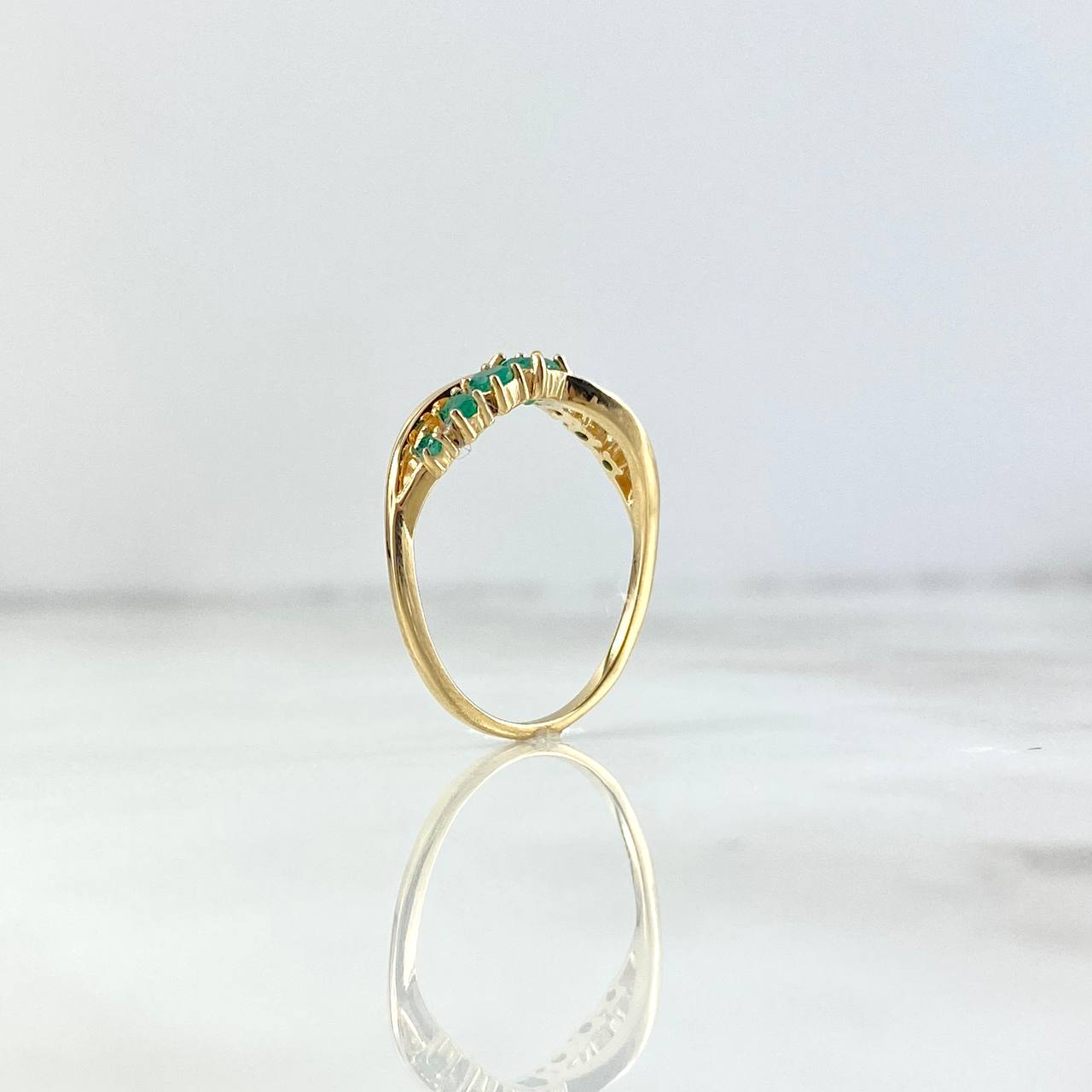 Anillo Solitario Infinito Parcial 1.8gr / T6 1/2 / Esmeraldas 41pts Oro Amarillo (Joya) ©