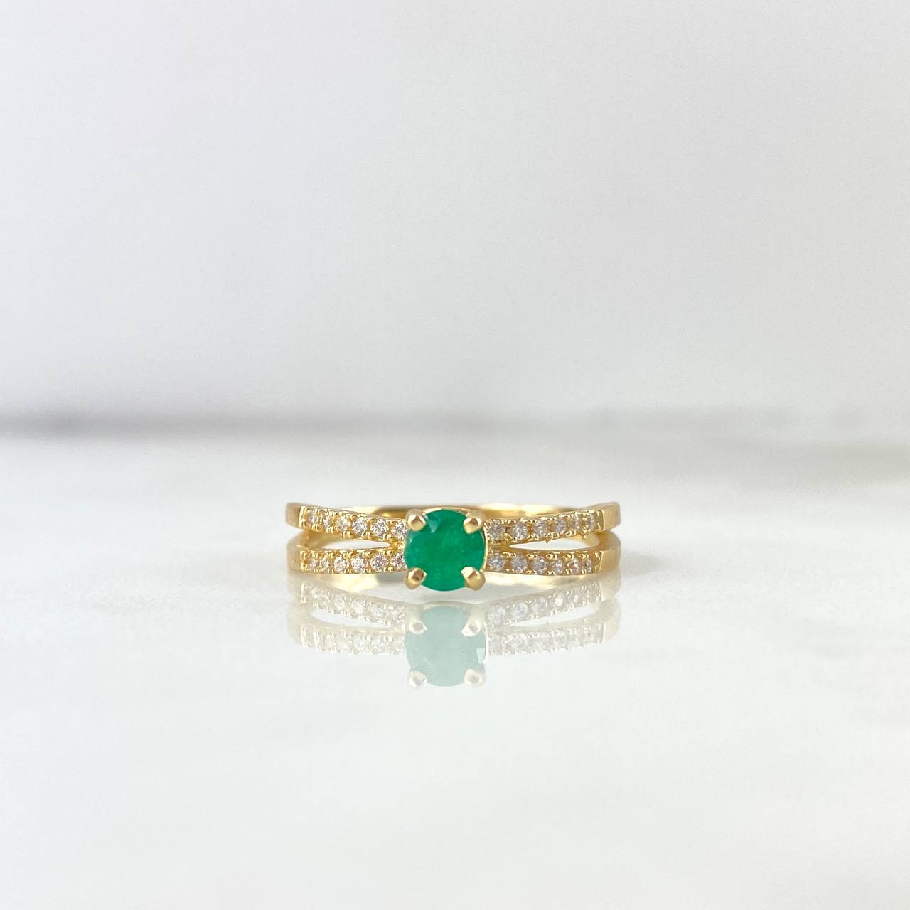 Anillo Solitario Lineas Paralelo 2.5gr / T7 / Esmeralda 31pts Circones Blancos Oro Amarillo (Joya) ©