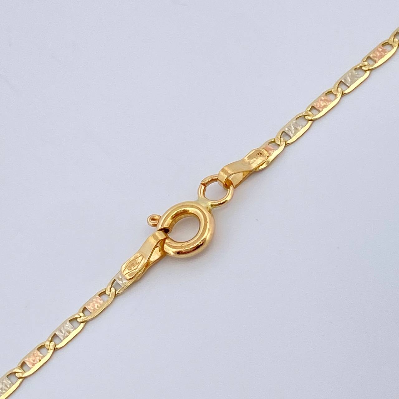Cadena Escalera Plana 2.75gr / 50.3cm / 1.65mm Tres Oros +3 18K $