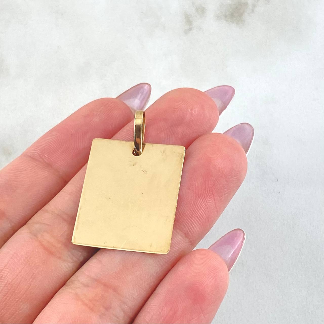Dije Placa Rectangular 1.95gr / 3cm / Oro Amarillo 18K