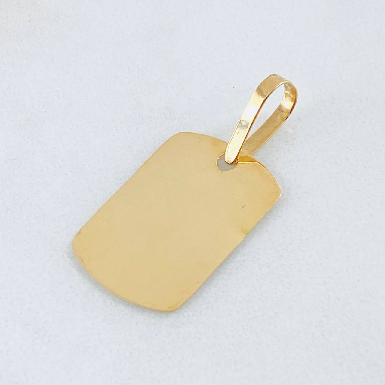 Dije Placa Rectangular Ovalada 1.15gr / 2.6cm / Oro Amarillo 18K ©