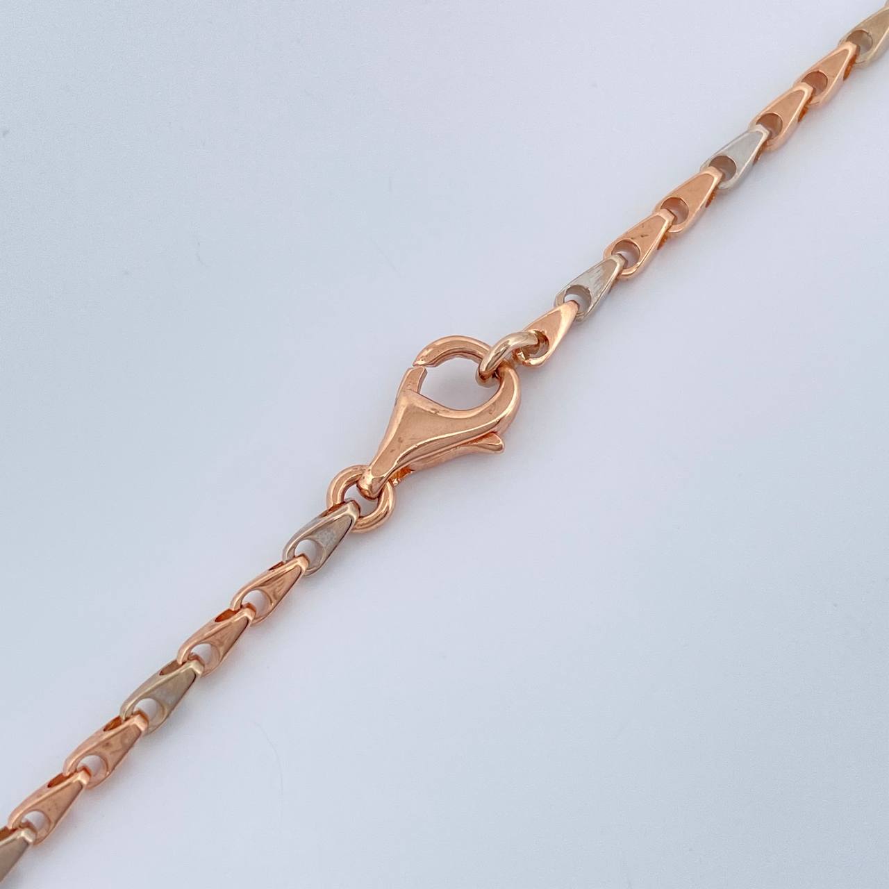 Cadena Rustica Espiga 10.65gr / 43.8cm / 1.65mm Dos Oros Blanco Rosa 18K %