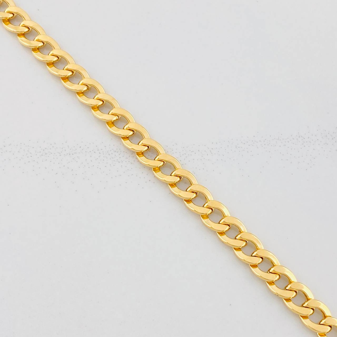 Tobillera Cubano 5.85g / 25cm / 5.5mm Oro Amarillo 18K