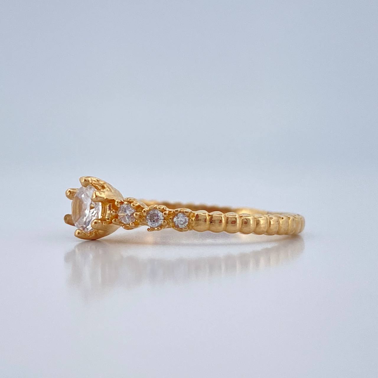 Anillo Churumbela Esferas 2.2gr / T6 1/4 / Oro Amarillo 18K %