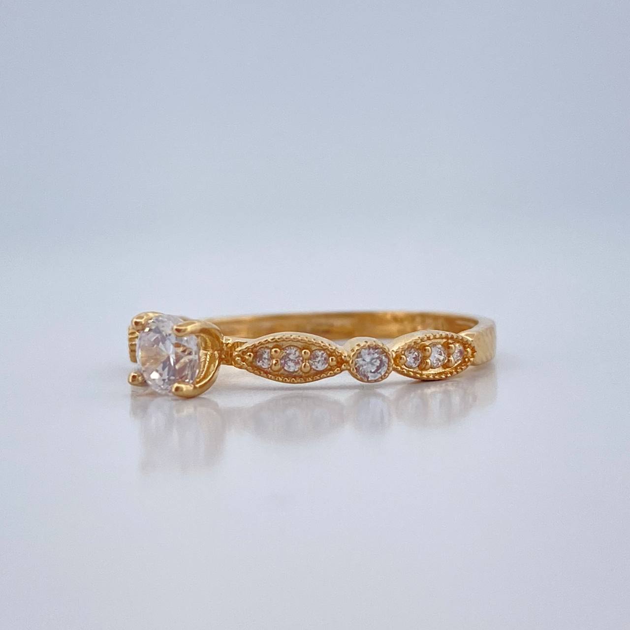 Anillo Solitario Olas Cruzadas 1.8gr / T6 1/4 / Oro Amarillo 18K %