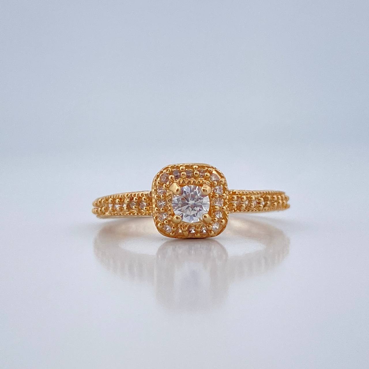Anillo Halo Cuadrado 2.4gr / T6 1/4 / Oro Amarillo 18K %