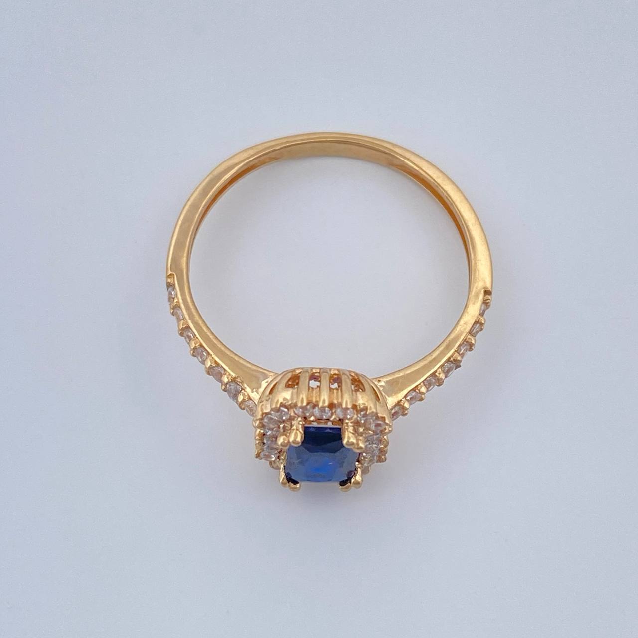 Anillo Halo Rectangular 2.5gr / T6 1/4 / Oro Amarillo 18K %