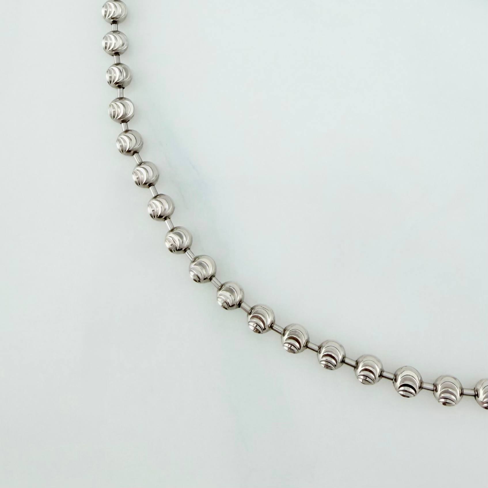 Tobillera Militar Media Luna 7.55 g / 25.2 cm / 3 mm Oro Blanco 18K