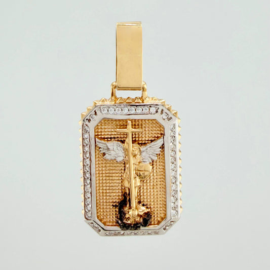 Dije San Miguel Arcangel 5.2 g / 3.8 cm Tres Oros 18K