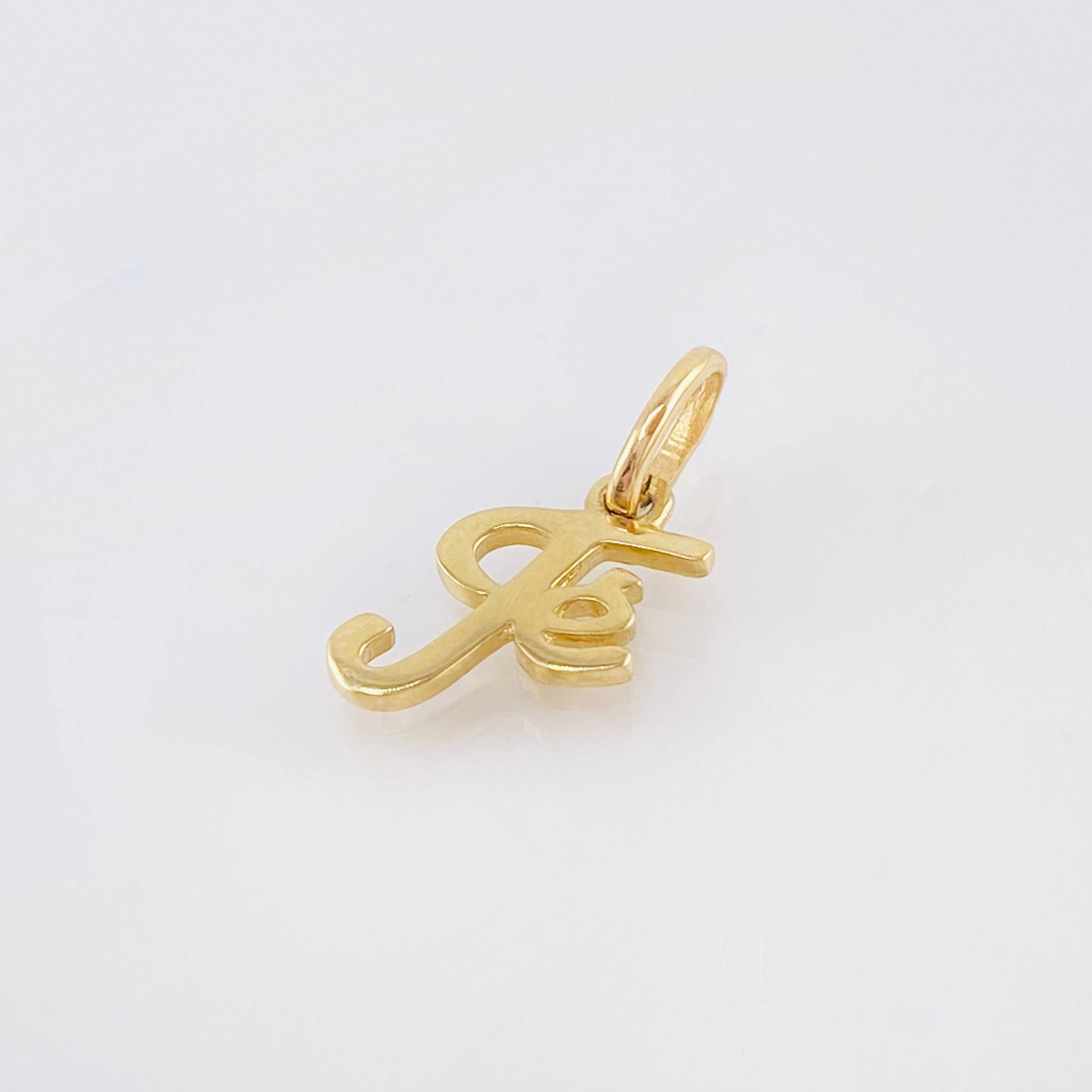 Dije Fe 0.85gr / 1.7cm / Oro Amarillo 18K *