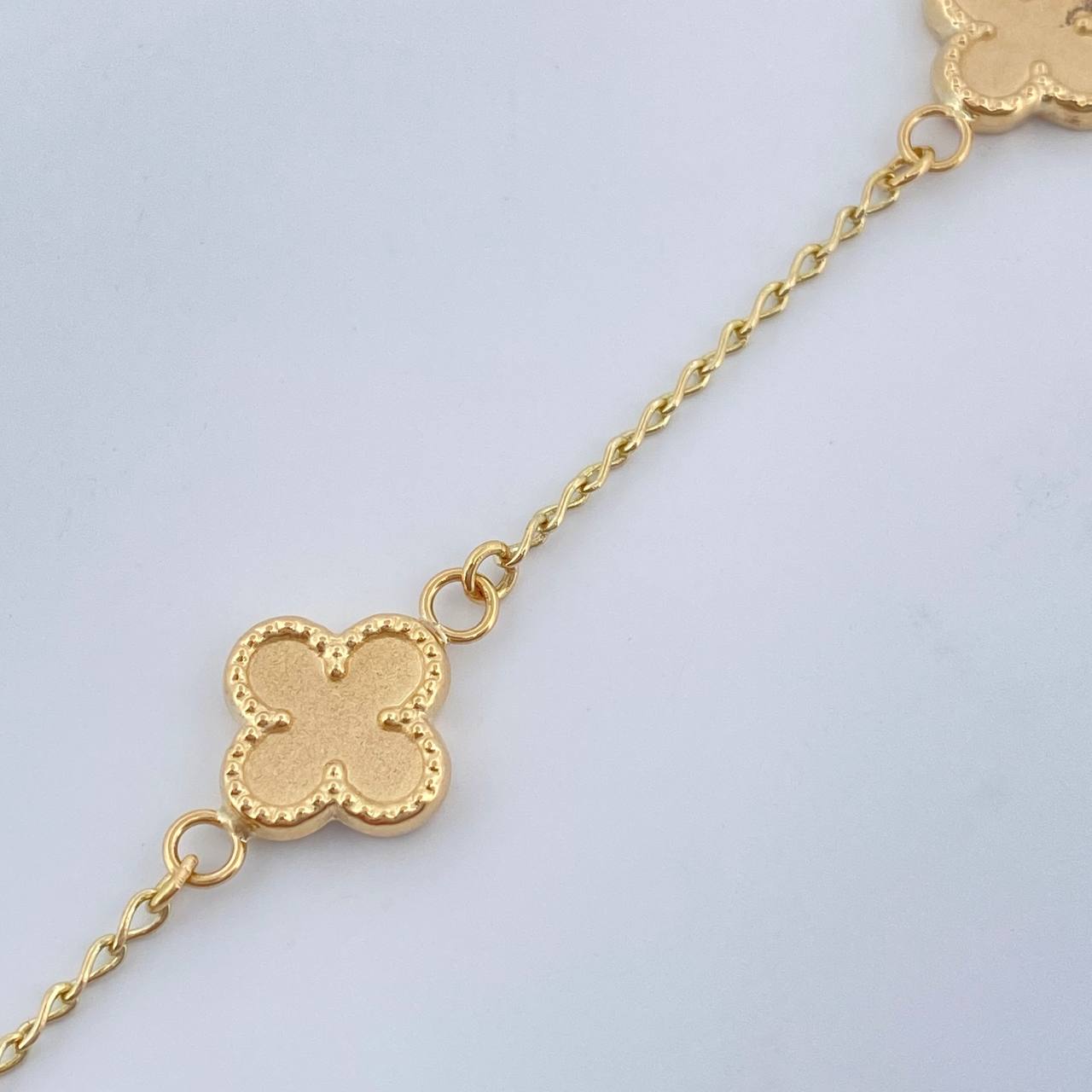 Pulso Trebol Espiga 3.35gr / 18.5cm / 1mm Oro Amarillo 18K %