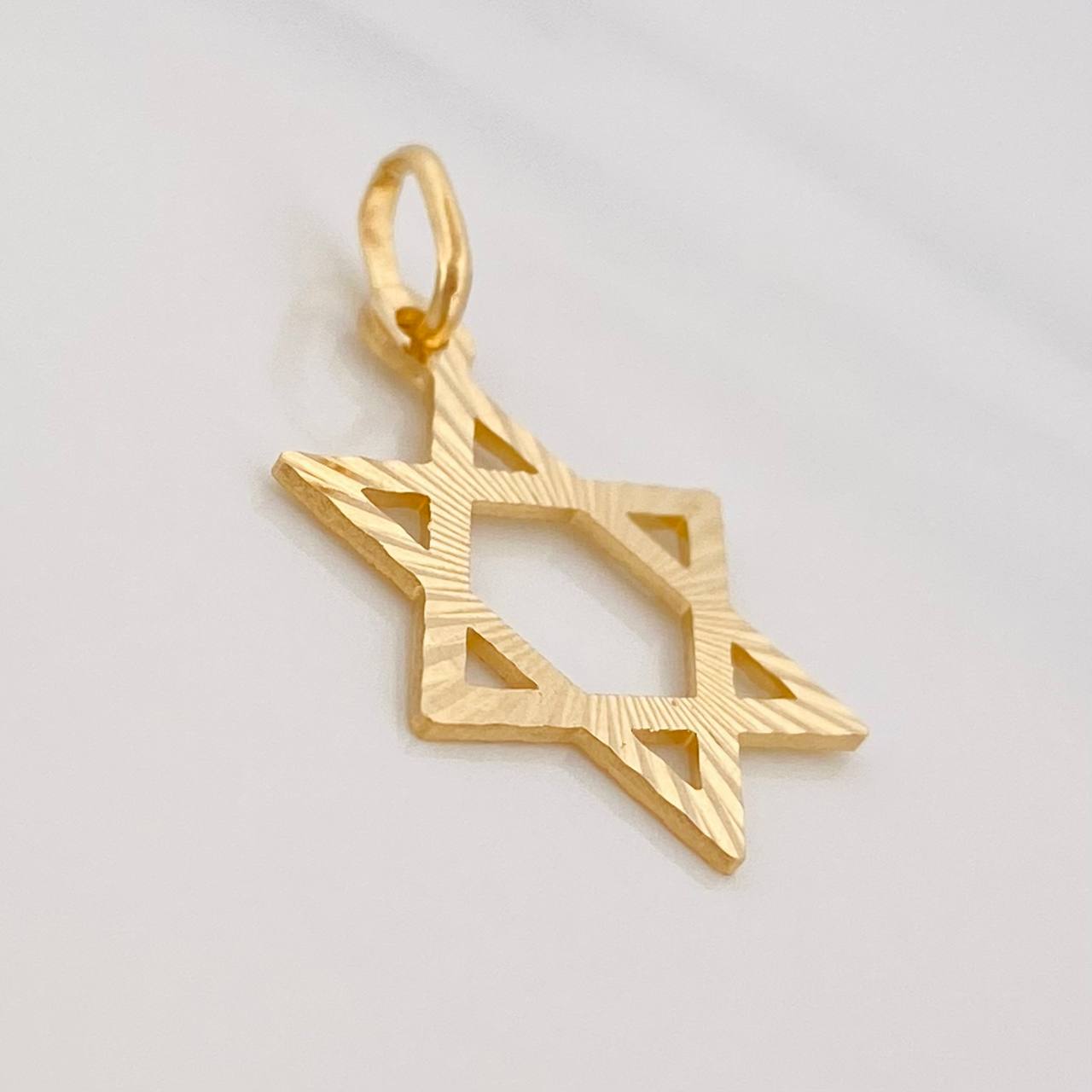 Dije Estrella de David 1.05g / 2.5cm Oro Amarillo 18K