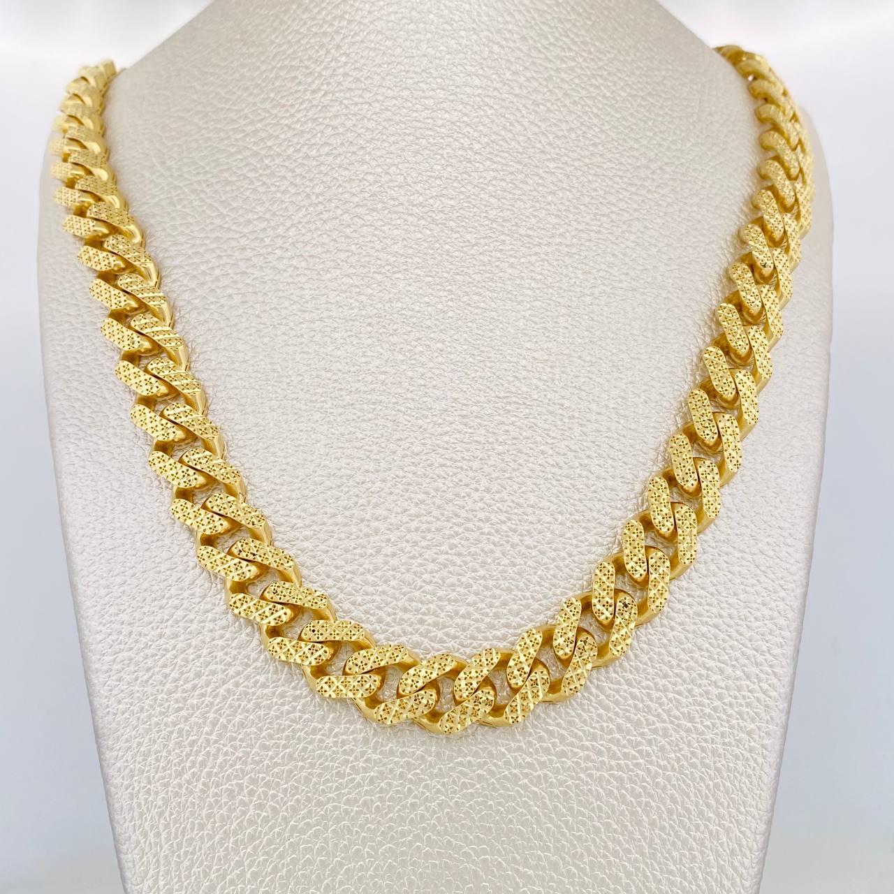 Cadena Cubano Infinito 47.15g / 60cm / 4.85mm Oro Amarillo 18K