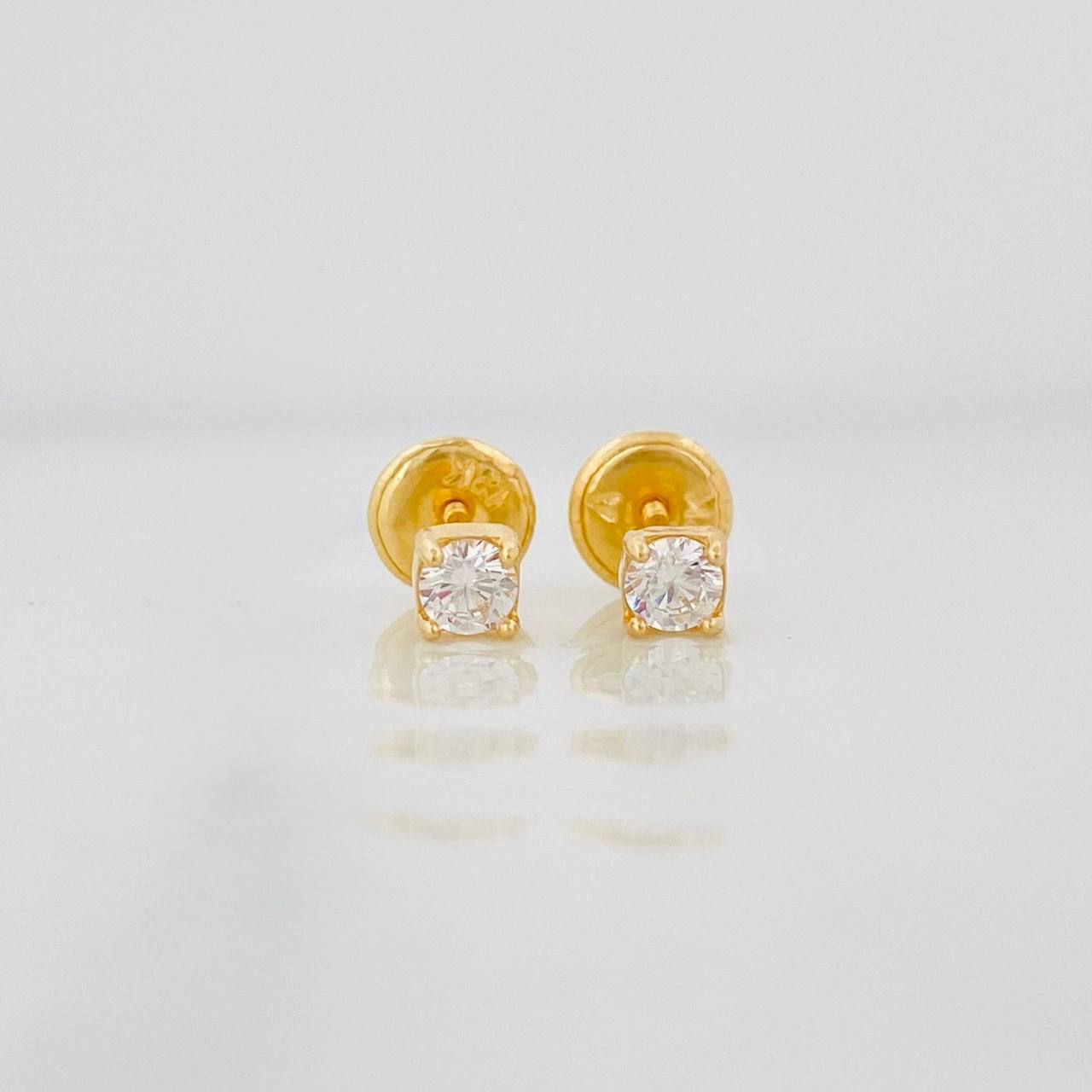 Topos Cuatro Garras 0.6g / 3.1mm Oro Amarillo 18K