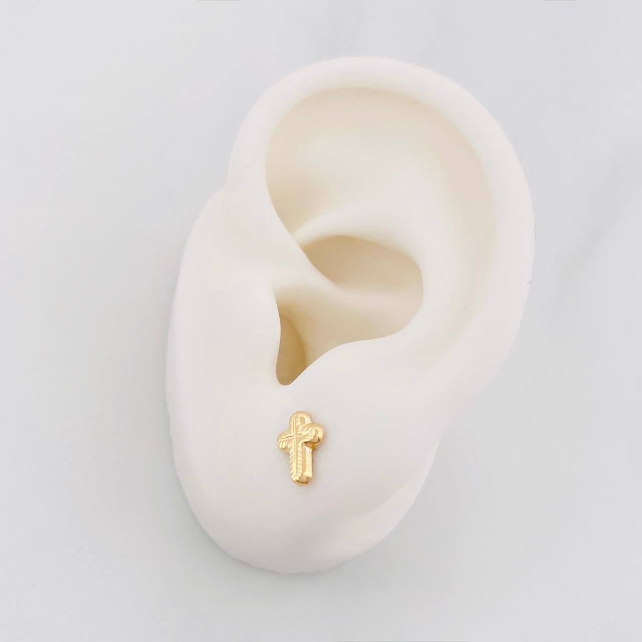 Topos Cruz Diamantada 0.6g / 5.9mm Oro Amarillo 18K