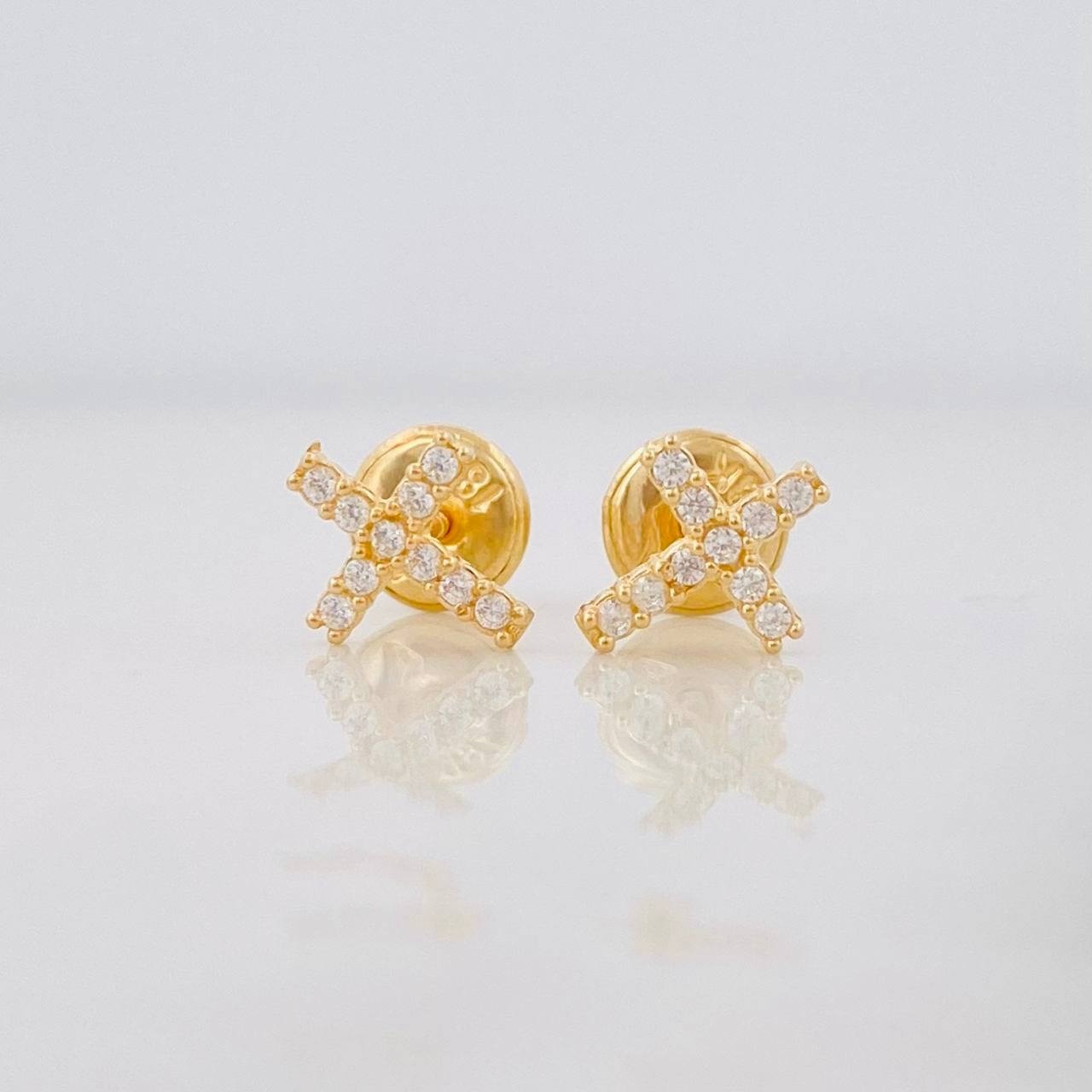 Topos Cruz 0.65g / 6.4mm Oro Amarillo 18K