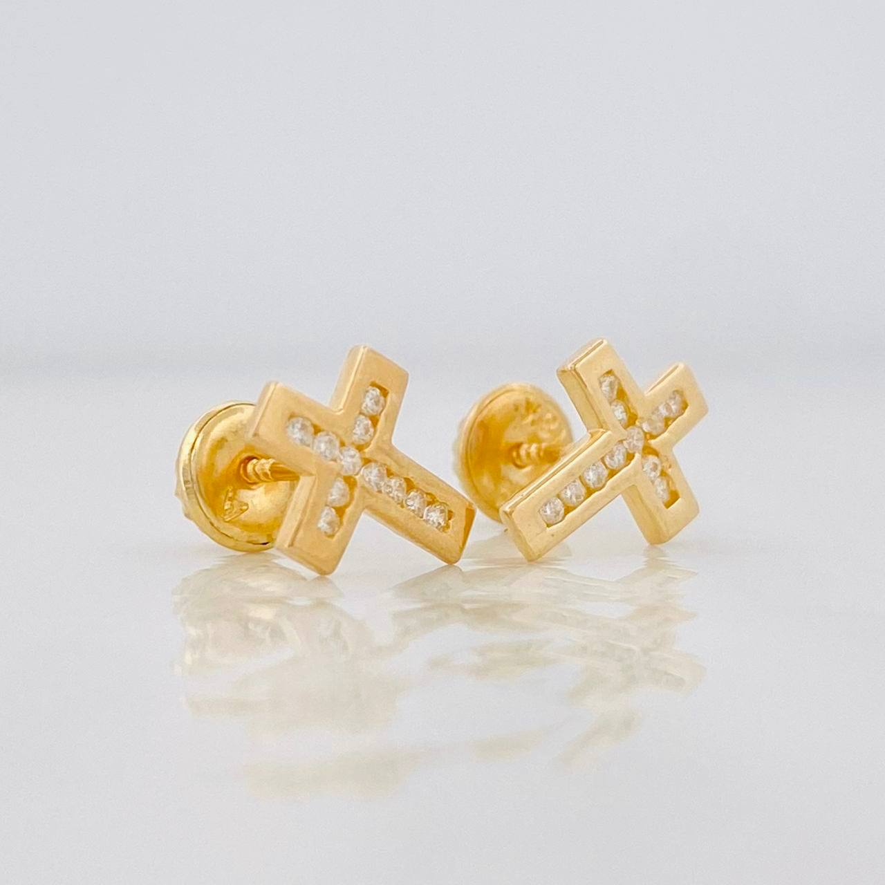 Topos Cruz 1.2g / 7.7mm Oro Amarillo 18K