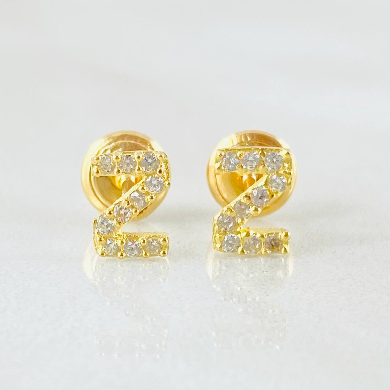Topos Letra Z 0.7gr / Oro Amarillo 18K
