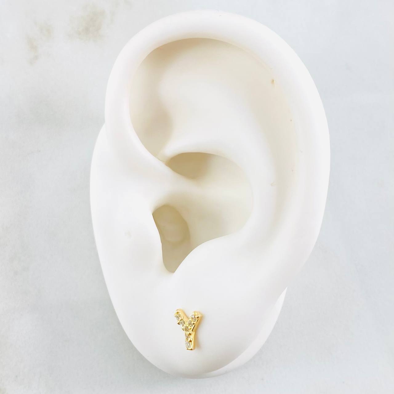 Topos Letra Y 0.7gr / 5mm Oro Amarillo 18K