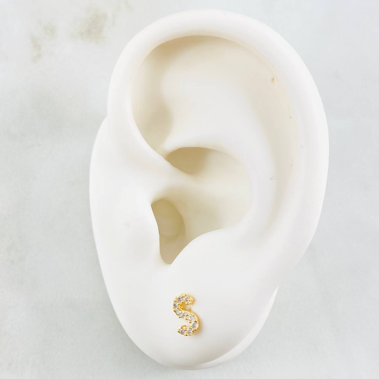 Topos Letra S 0.75gr / 3.9mm Oro Amarillo 18K *