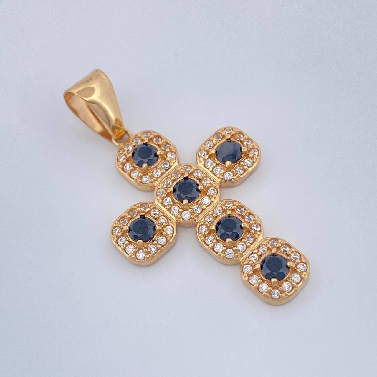 Dije Cruz Tupida 3.7gr / 3.5cm / Oro Amarillo 18K $
