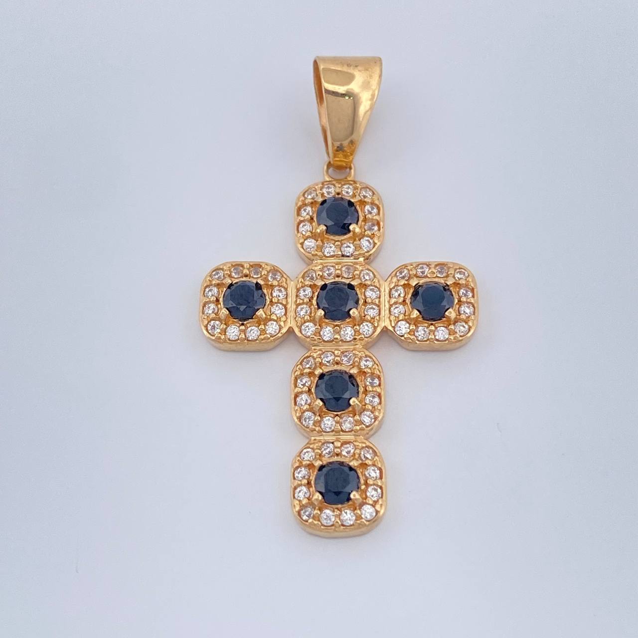 Dije Cruz Tupida 3.7gr / 3.5cm / Oro Amarillo 18K $