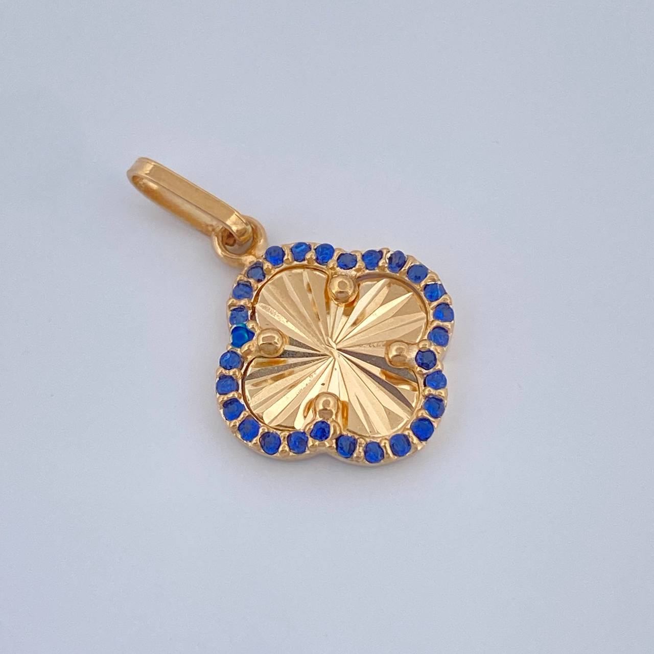 Dije Trebol Dorado 1.3gr / 2.2cm / Oro Amarillo Nac.Esp. 18K $