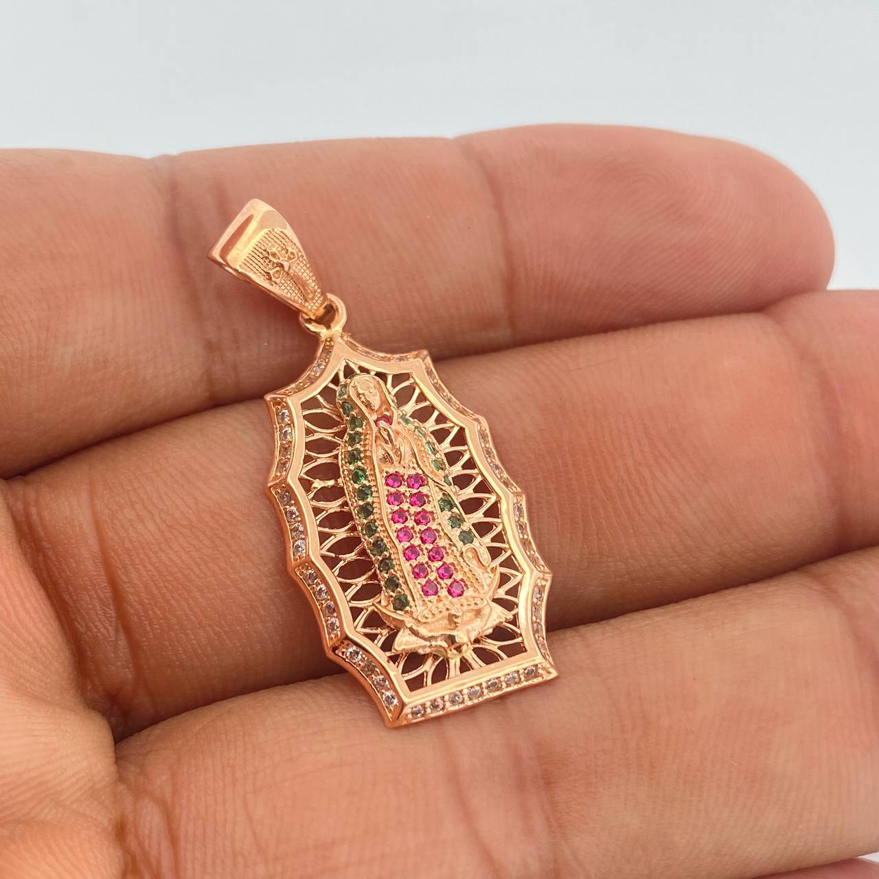 Dije Virgen De Guadalupe 4.35gr / 3.7cm / Oro Rosa 18K $