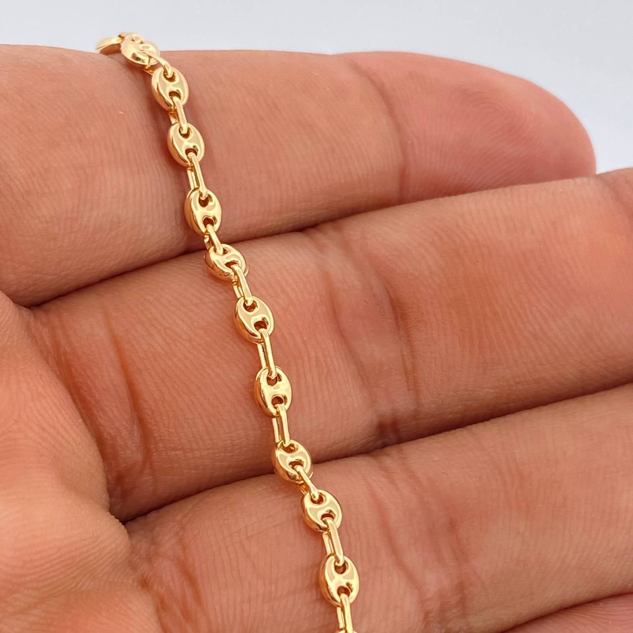 Pulso GC 2.15gr / 17cm / 2mm Oro Amarillo 18K $