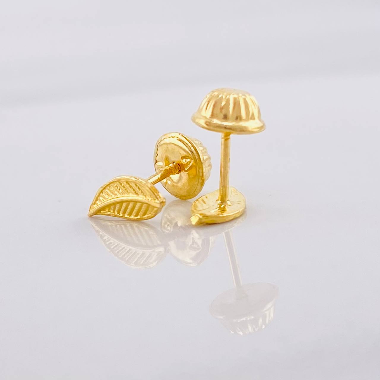 Topos Hoja 0.65g / 3.7mm Oro Amarillo 18K