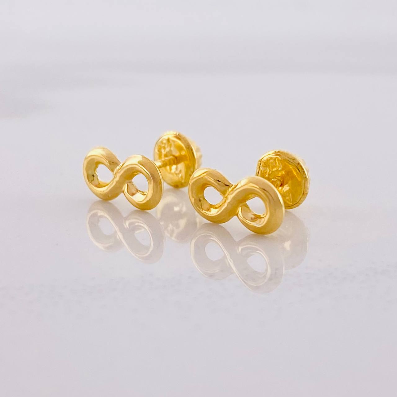 Topos Infinito 0.65g / 5mm Oro Amarillo 18K