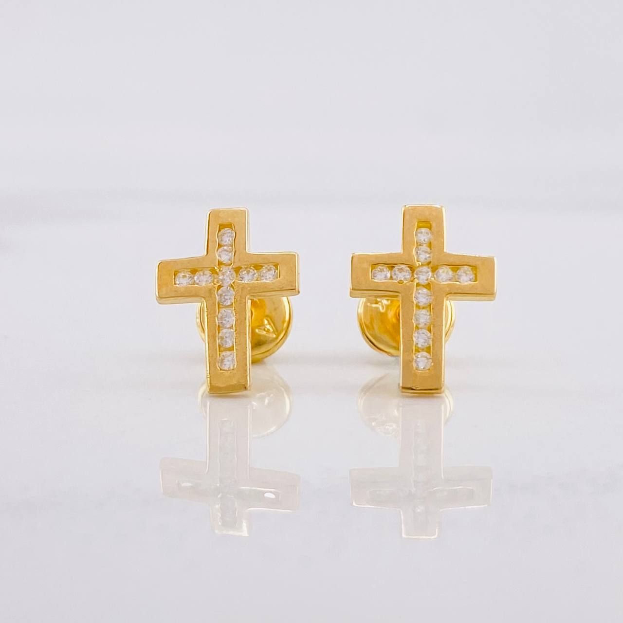 Topos Cruz 1.15g / 10.2mm Oro Amarillo 18K