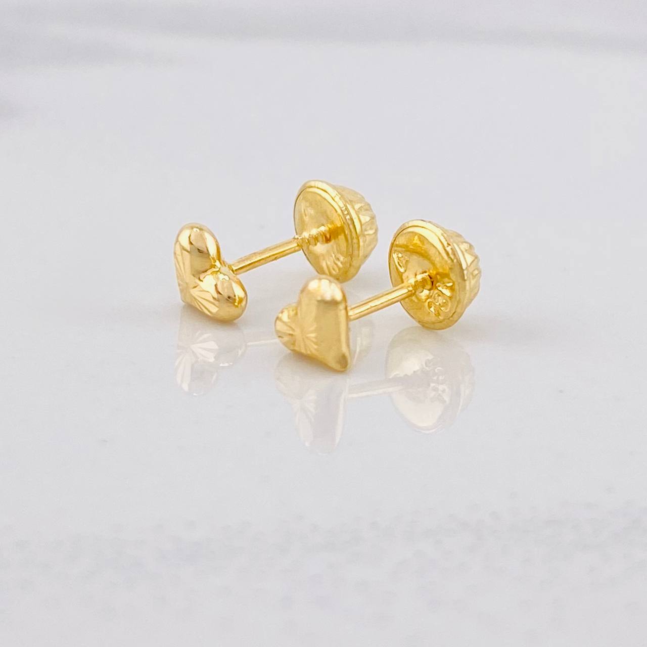 Topos Corazón Diamantado 0.45g / 4.3mm Oro Amarillo 18K