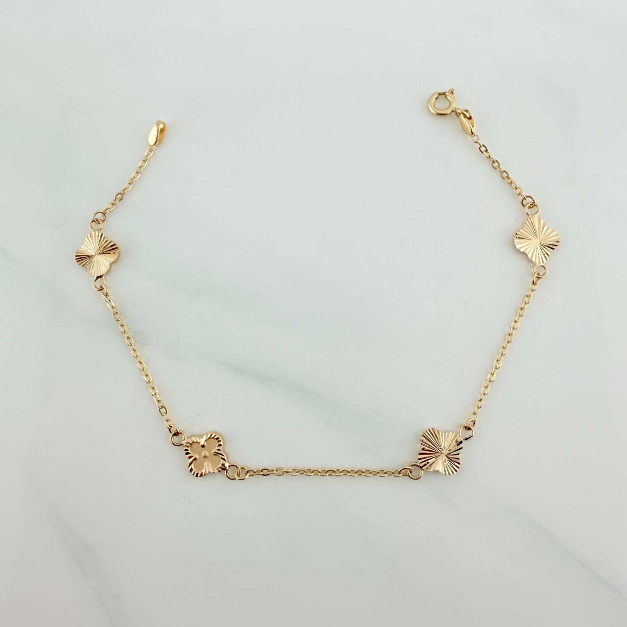 Pulso Trebol Aro Seguido 2.25gr / 19cm / 2.35mm Oro Amarillo 18K %