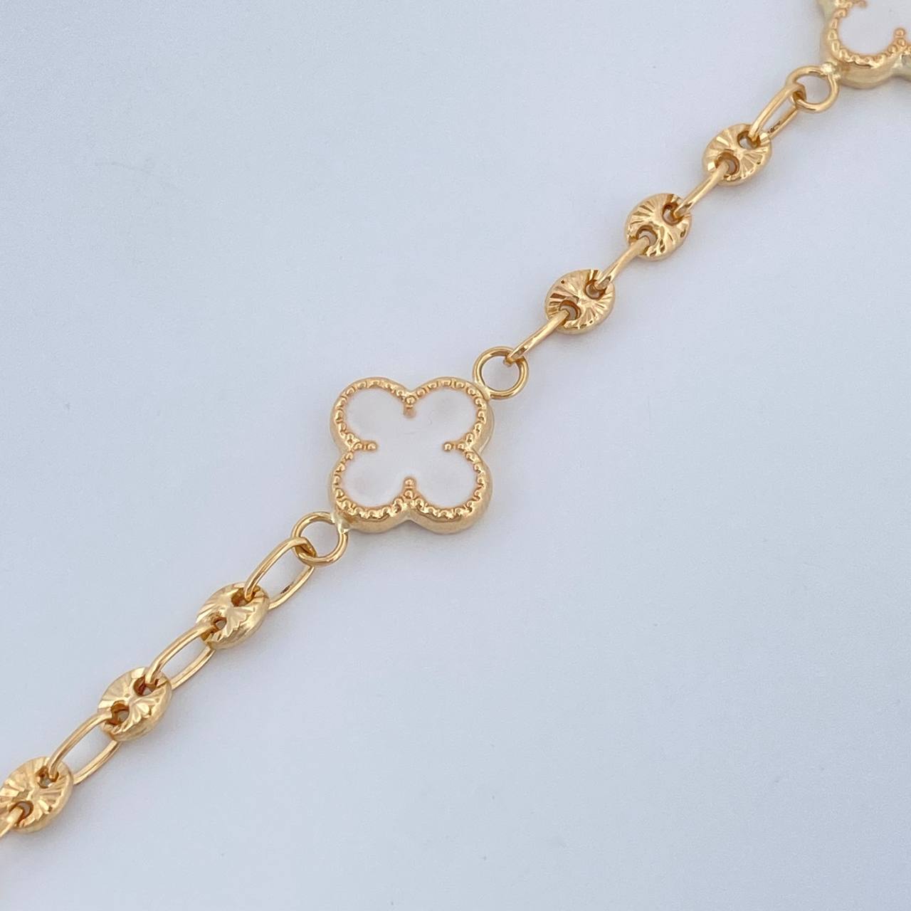 Pulso Trebol GC 4.25gr / 18.5cm / 2mm Oro Amarillo 18K %