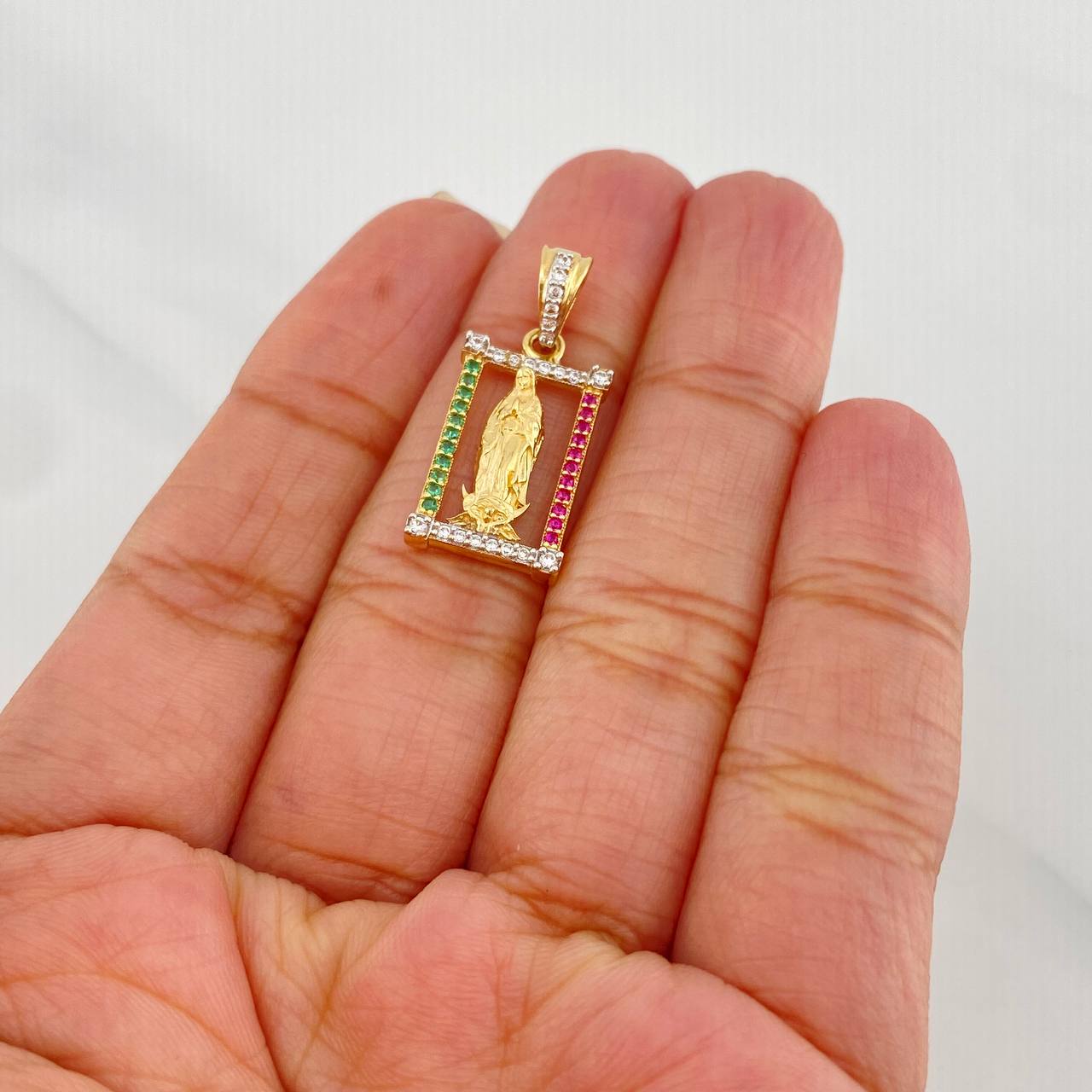 Dije Virgen Guadalupe 2.3 g / 2.5 cm Dos Oros Amarillo Blanco 18K