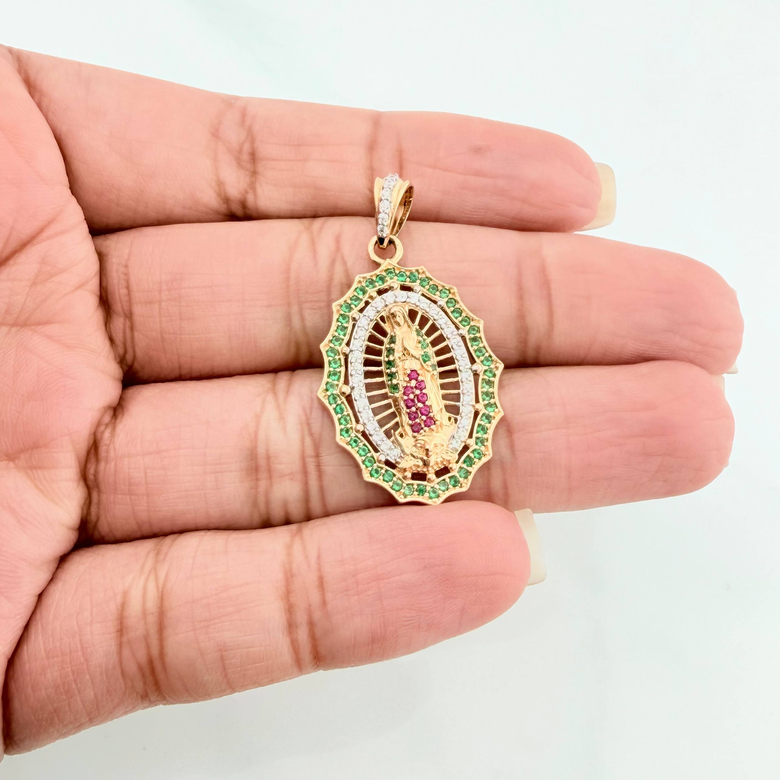 Dije Virgen Guadalupe 3.9 g / 3.3 cm Dos Oros Amarillo Blanco 18K