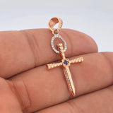 Dije Clavo 3.6gr / 4.2cm / Dos Oros Rosado Blanco 18K $