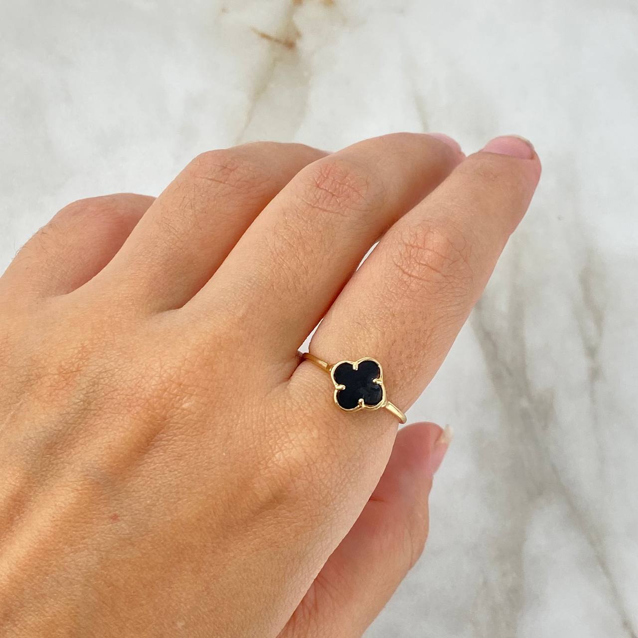 Anillo Trebol VCyA 1.55gr / T6 3/4 / Agata Negra Liso Oro Amarillo Nac.Esp. ©