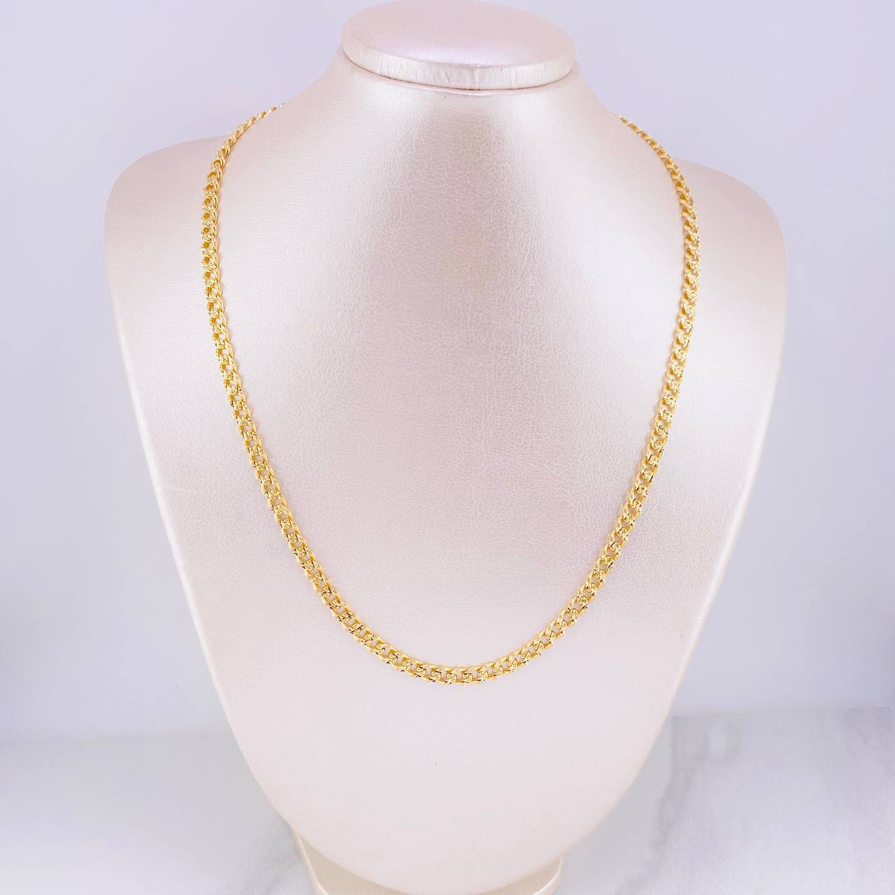 Cadena Cubana Infinito 14.1g / 50cm / 4.8mm Oro Amarillo 18K