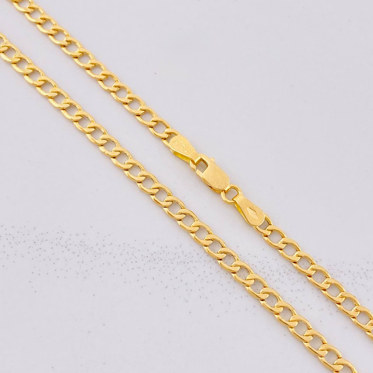 Cadena Cubana 5.65g / 60cm / 3.2mm Oro Amarillo 18K