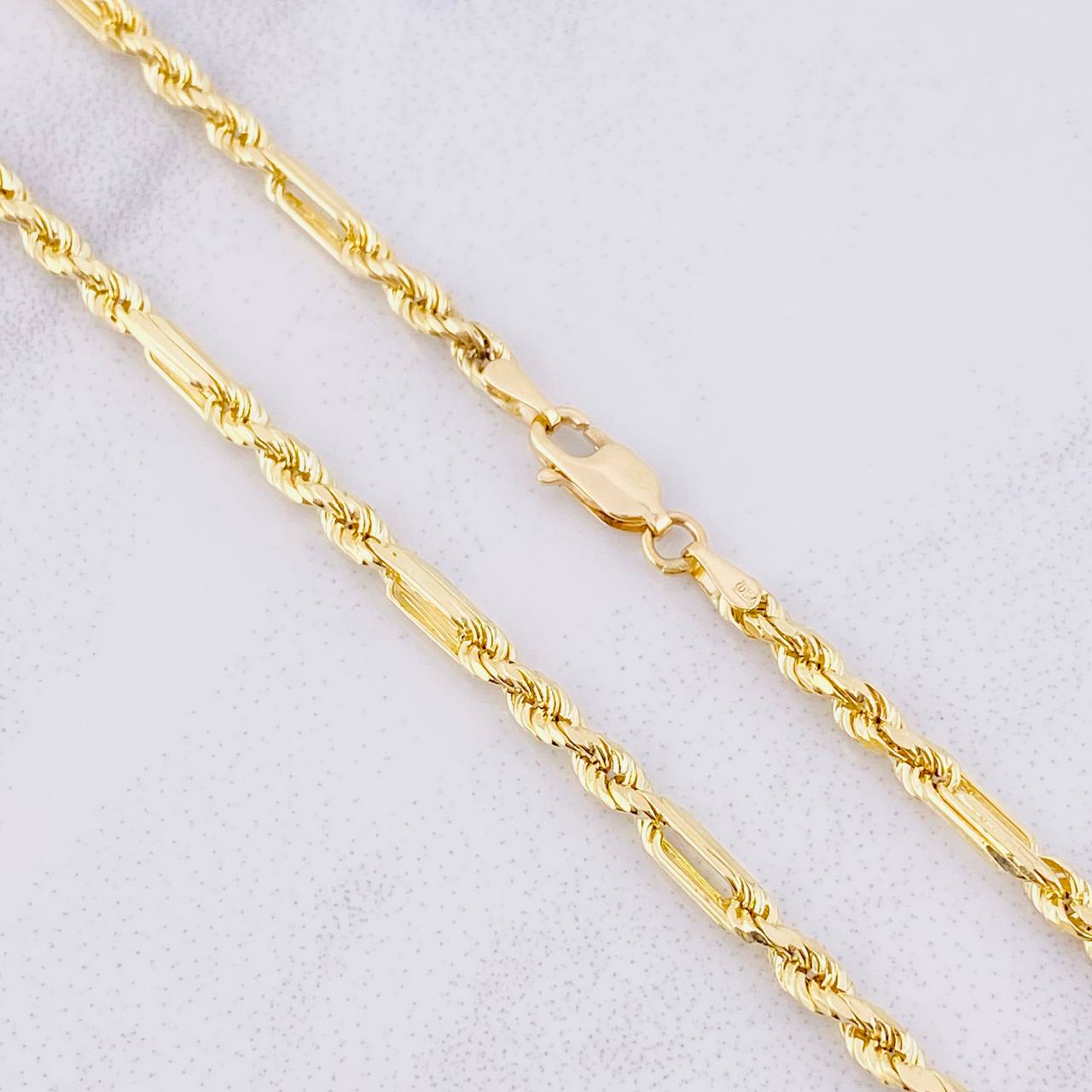 Cadena Lazo Especial 12.6g / 60cm / 3mm Oro Amarillo 18K