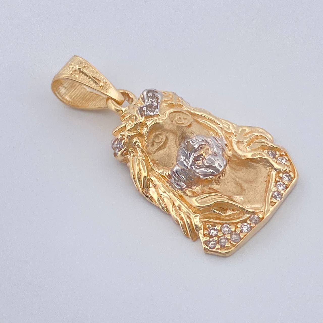 Dije Cristo Rostro 5.45gr / 3.4cm / Dos Oros Amarillo Blanco 18K $