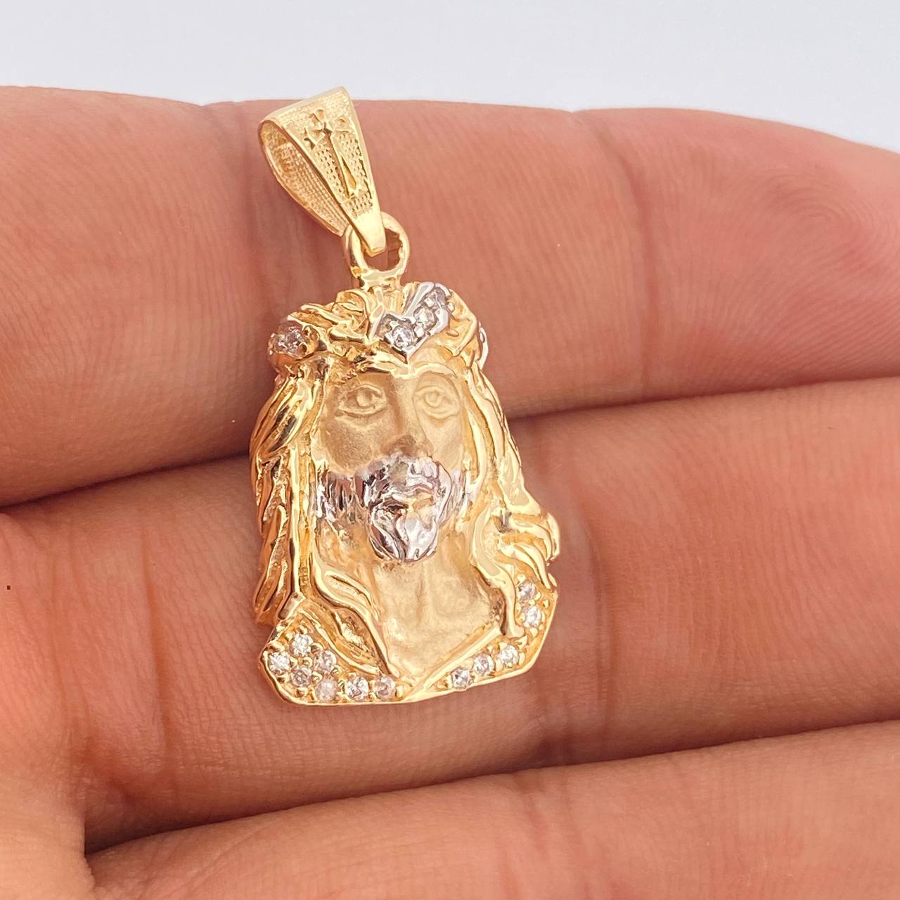 Dije Cristo Rostro 5.45gr / 3.4cm / Dos Oros Amarillo Blanco 18K $