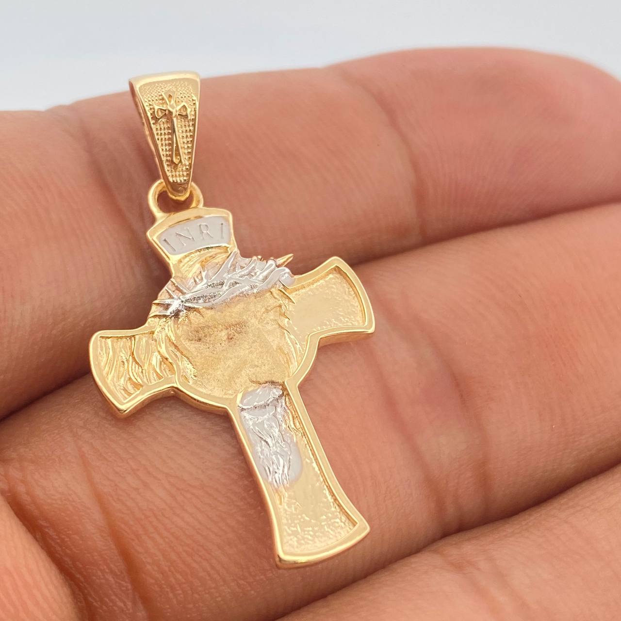 Dije Cruz Rostro Cristo 4.2gr / 3.6cm / Dos Oros Amarillo Blanco 18K $