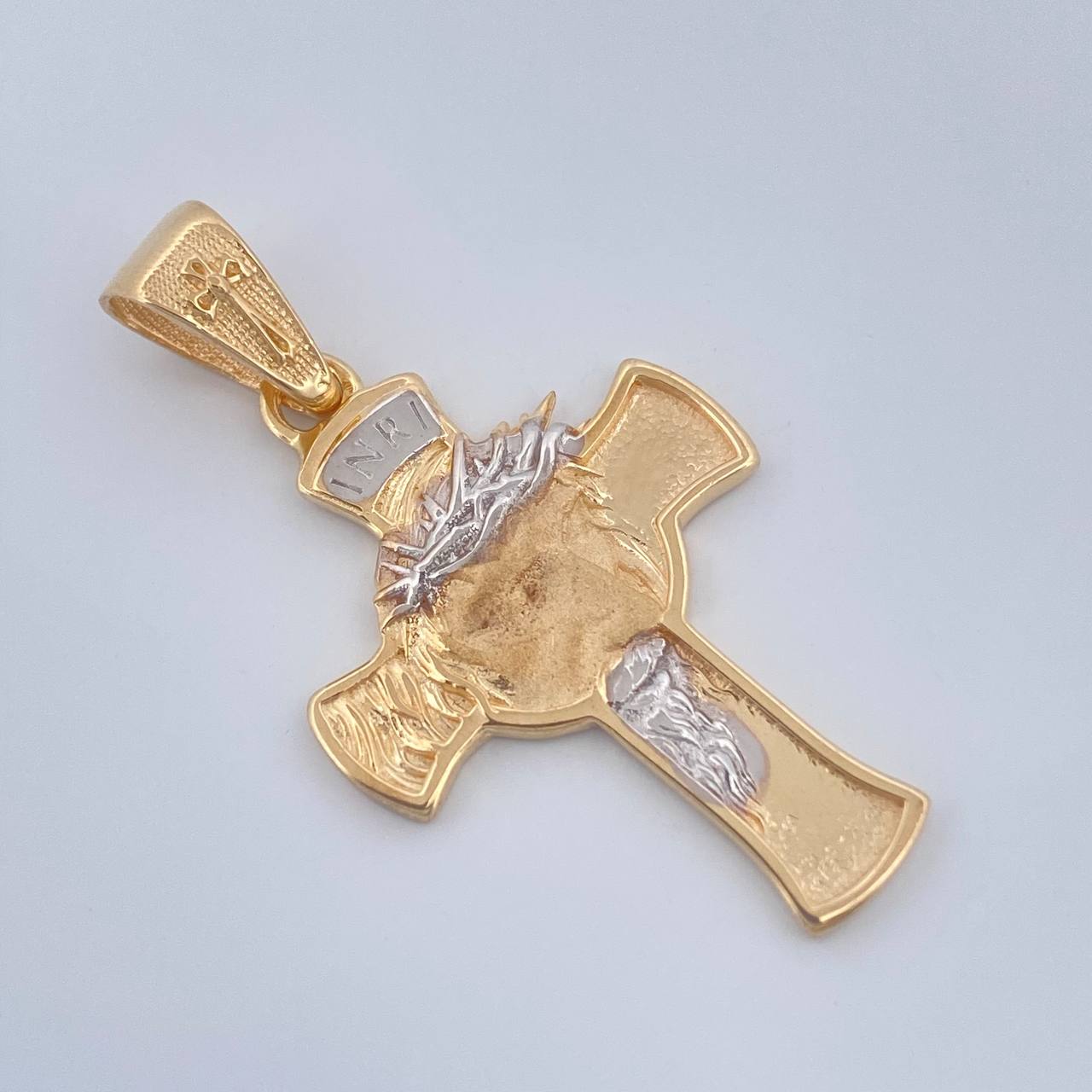 Dije Cruz Rostro Cristo 3.95gr / 3.6cm / Dos Oros Amarillo Blanco 18K $