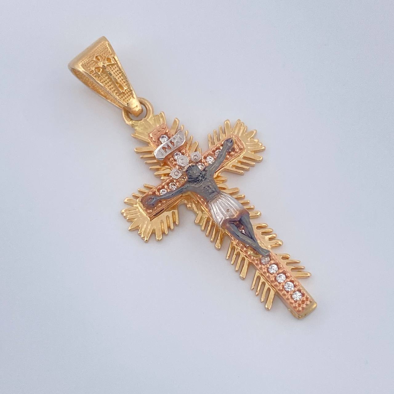 Dije Cruz Cristo Milagroso De Buga 4gr / 3.8cm / Tres Oros 18K $