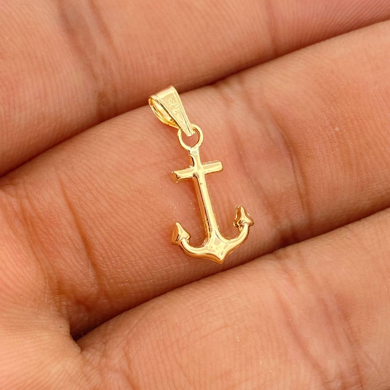 Dije Ancla 0.4gr / 2cm / Oro Amarillo 18K %