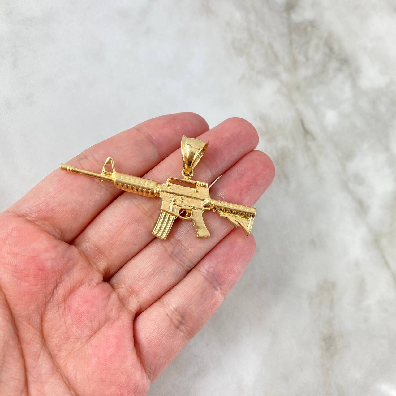Dije Arma Fusil M16 15.25gr / 3.2cm Mate Liso Oro Amarillo